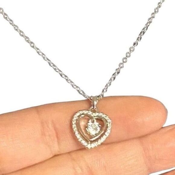 The Hearts Desire Pendant Necklace in silver and cubic zirconia - Picture 1 of 8